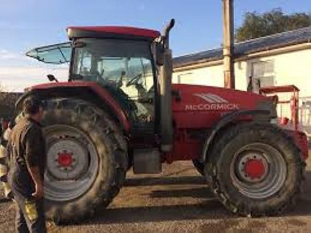 Un bărbat din județ și-a găsit sfârșitul, electrocutat de un tractor