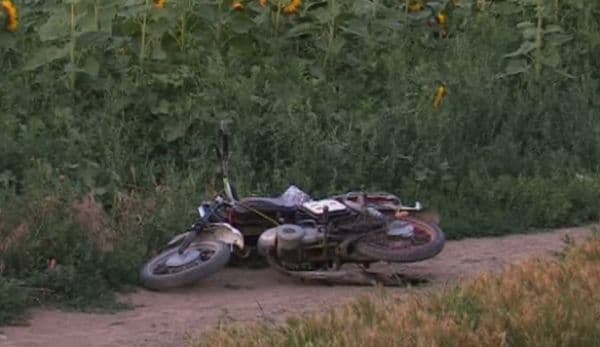Un tânăr pe motocicletă, fără permis, prins de poliție după o urmărire în trafic