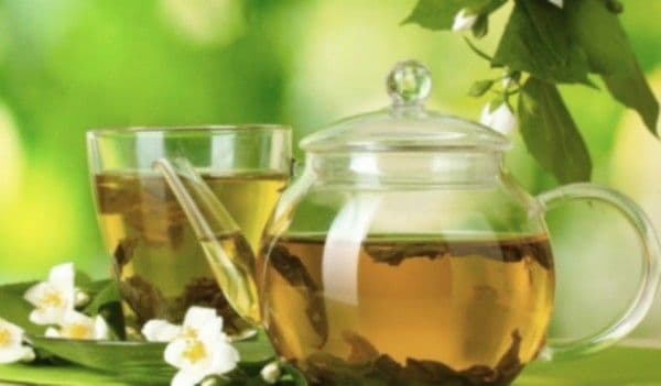 Ceaiuri care ajuta la detoxifiere