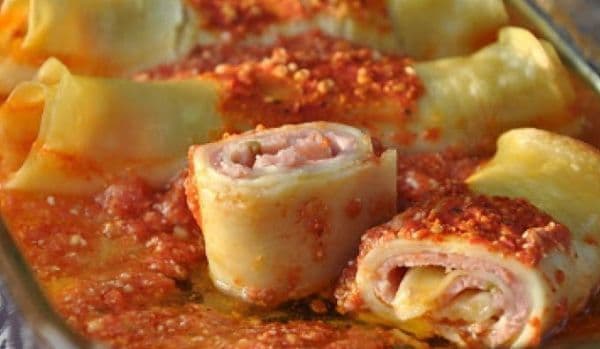 Rulade din foi de lasagne și mozzarella