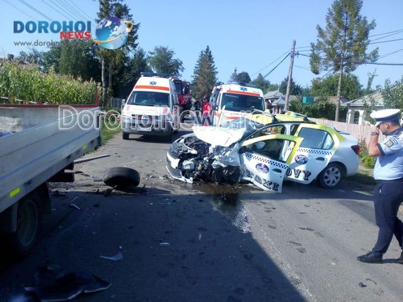 Accident la Broscăuți! Trei persoane aflate într-un taxi au fost rănite – FOTO