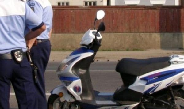 Încă un dosar penal pentru conducere de moped fără permis