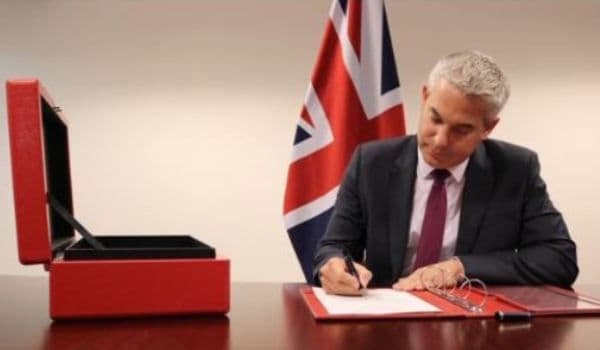 Revin VIZELE pentru Anglia!? Guvernul Marii Britanii a abrogat actul de aderare la Uniunea Europeană. Brexit fără acord pe 31 octombrie