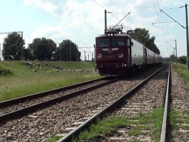 Licitație pentru o remiză de locomotive și linii ferate din Dorohoi organizată la București