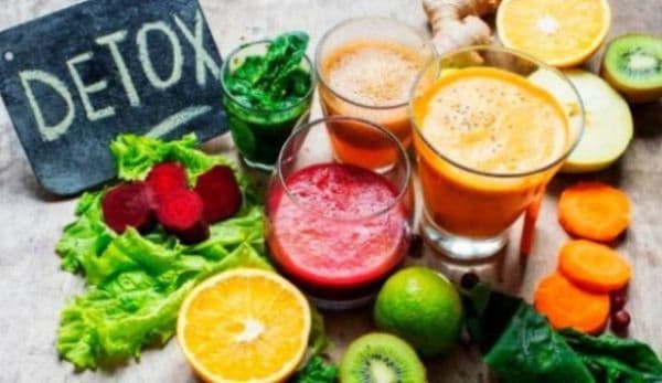 Sucuri de fructe care sunt mai sănătoase decât credeai