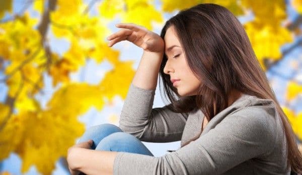 Depresia de toamnă. Cum apare, ce simptome are şi cum o putem preveni