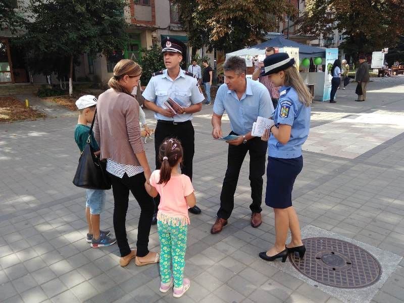 „10 pentru siguranţă” -  campanie a polițiștilor la Dorohoi – FOTO