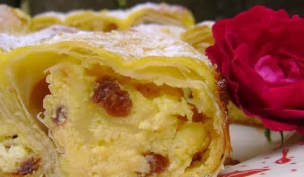 Plăcintă cu brânză dulce