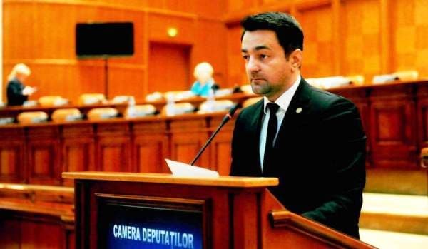Răzvan Rotaru, PSD: După impozitarea IT-iștilor, prelungirea săptămănii de lucru, desființarea salariului minim, PNL se ia și de tinerii care și-au de