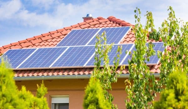 20.000 de lei de la stat, pentru panouri fotovoltaice. Cum intri în programul „Casa verde”