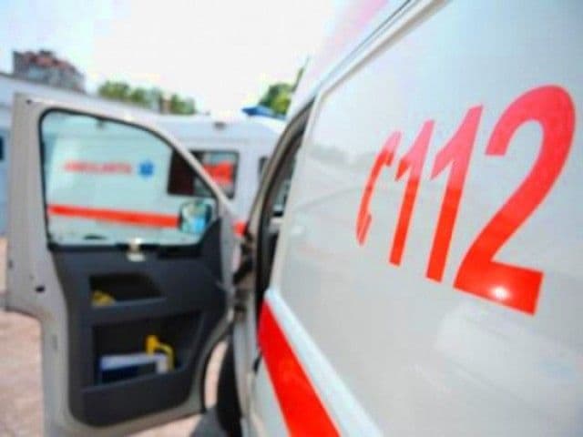 Trei tineri răniți într-un accident produs la Cordăreni! Șoferul vinovat a fugit de la locul accidentului
