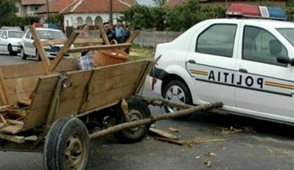 Accident la Broscăuți: o depășire periculoasă a băgat un om în spital