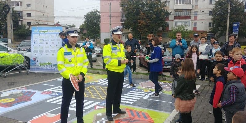 Verde la educație pentru circulație, proiect desfășurat de polițiștii botoșăneni și LIDL - FOTO