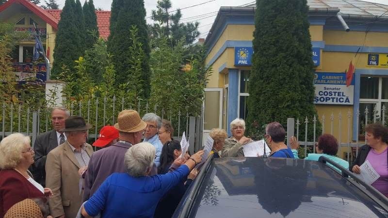 Pensionarii Social-Democrați botoșăneni fac apel la toate partidele să le garanteze românilor dreptul la pensie! - FOTO