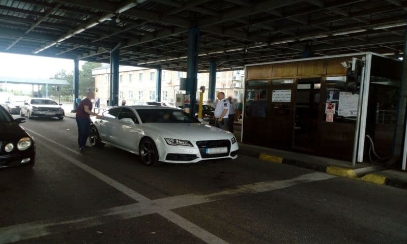 Autoturism radiat, descoperit la controlul de frontieră - FOTO