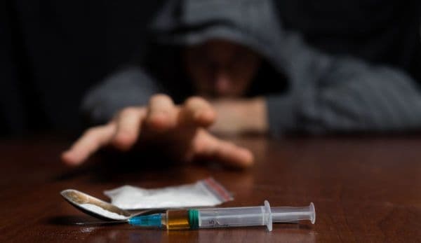 La doar 23 de ani închis pentru consum de droguri