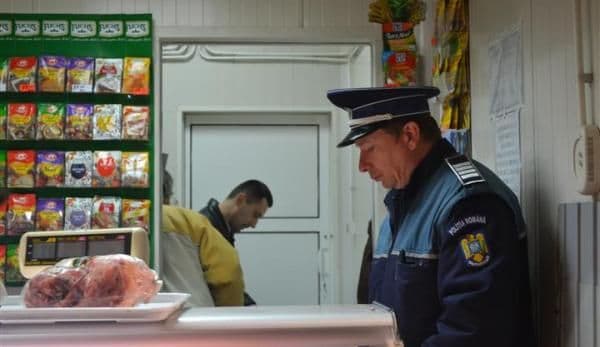 Magazinele alimentare din Dorohoi, luate la bani mărunți de Poliție