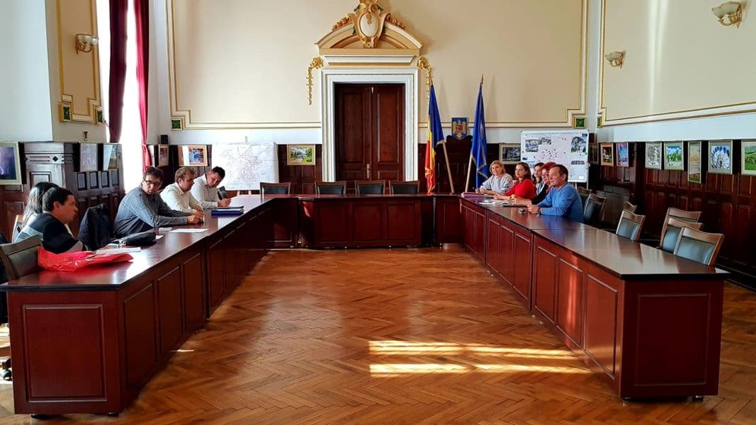 Semnare contracte subvenție, finanțate în cadrul Concursului de planuri de afaceri Business Start Dorohoi – FOTO