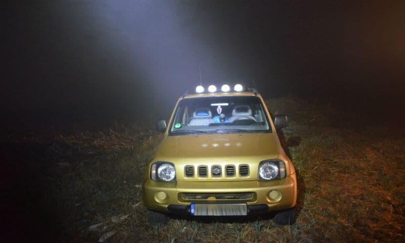 Suzuki cu numere false depistat în miez de noapte de poliţiştii de frontieră din Dorohoi