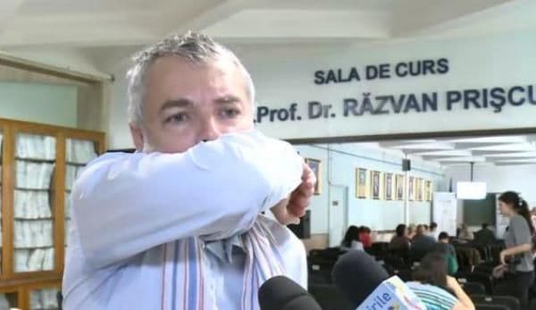 Cum tuşim corect, pentru a răspândi cât mai puţine bacterii