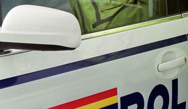 Un tânăr băut „bine” s-a ales cu dosar penal după ce a lovit cu maşina un autoturism parcat
