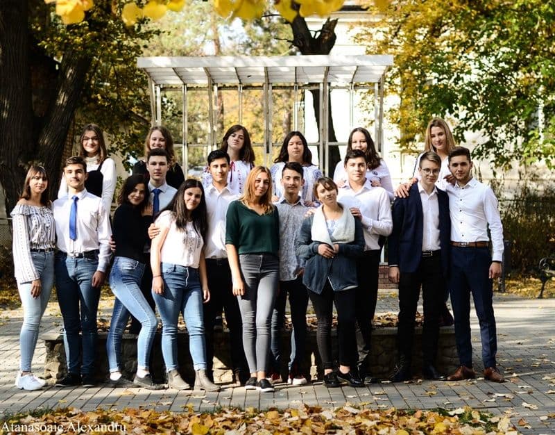 Elevii Seminarului Teologic Liceal Ortodox „Sf. Ioan Iacob” Dorohoi se pregătesc de Balul Bobocilor