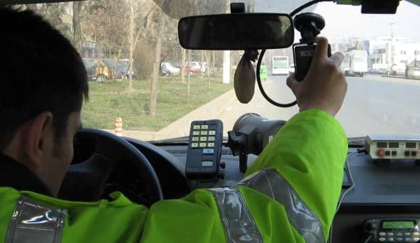 Vitezoman băut, oprit de polițiști înainte de a provoca o tragedie