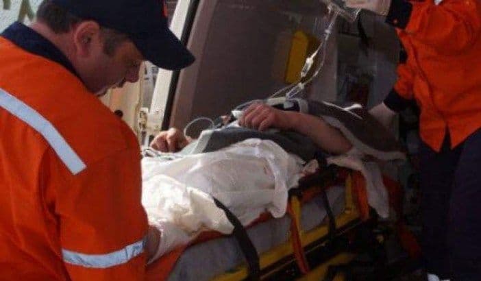 Adolescentul de 17 ani înjunghiat de propria mamă a decedat la spital. Vezi ce spun specialistii despre femeie