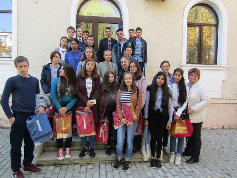 „Am să-mi convig părinții și fratele să se lase de fumat și de băut!” acesta este mesajul unui adolescent - FOTO