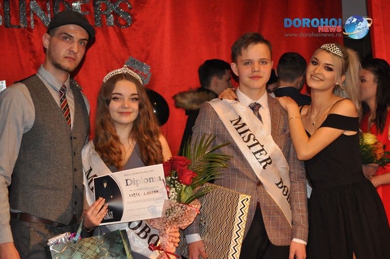 Liceul „Regina Maria” Dorohoi și-a ales Miss și Mister Boboc 2019 – FOTO