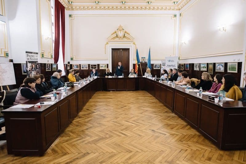 Hepatita C se poate vindeca! Campanie de testare gratuită a 15000 de persoane inițiată la Dorohoi - FOTO