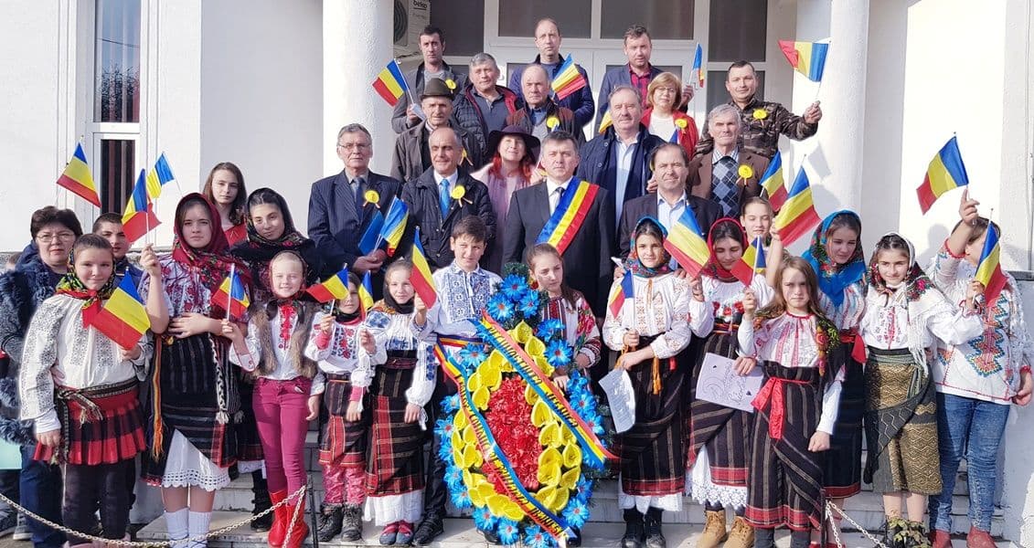 Moment artistic destinat Zilei Naționale a României la „Centrul de zi” din cadrul Primăriei Comunei Ibănești - FOTO