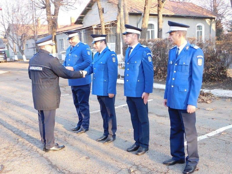 Jandarmi recompensaţi cu prilejul Zilei Naţionale a României
