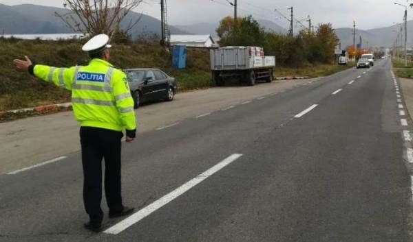 Polițiști și jandarmi într-o acțiune de amploare pe drumul Dorohoi-Botoșani