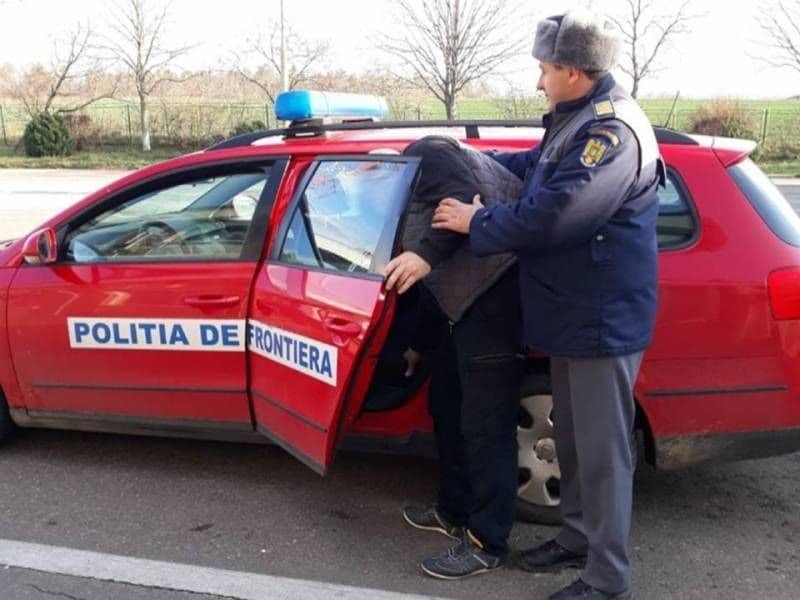 Bărbat dat în urmărire internaţională de autorităţile germane, depistat la controlul de frontieră