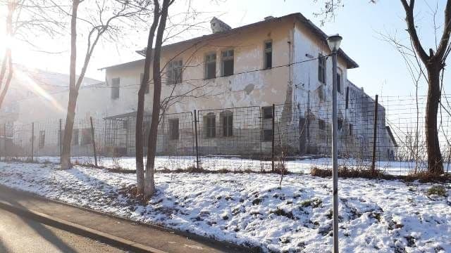 Bloc cu 16 apartamente construit în cartierul Victoria din Dorohoi. Clădirea fostei Secții de Dermatologie va fi demolată!