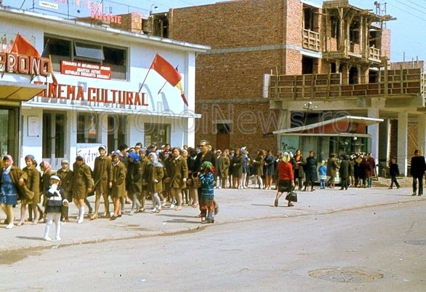 Amintiri despre trecut – „Dorohoiul de altădată” – Vremuri noi, cinematograful vechi