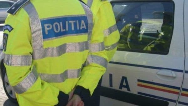 Fără permis și fără asigurare! Un bărbat din Dersca s-a ales cu dosar penal și certificatul de înmatriculare reținut