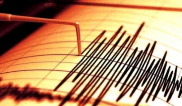 Trei cutremure în România în prima zi de Crăciun