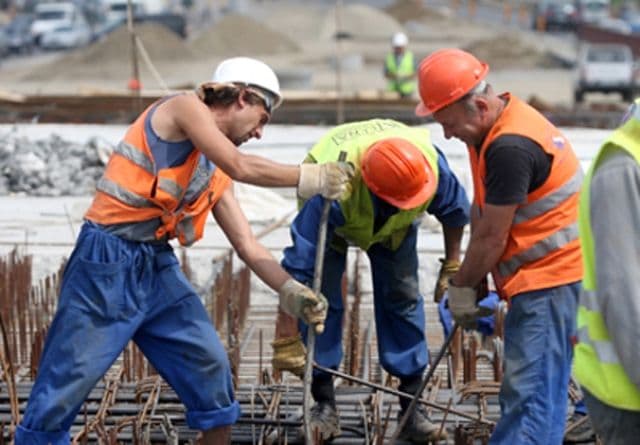 30.000 de lucrători străini vor fi admiși pe piața forței de muncă din România, în anul 2020