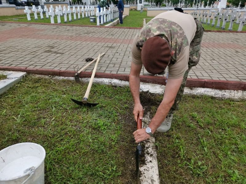 cimitir eroi 015
