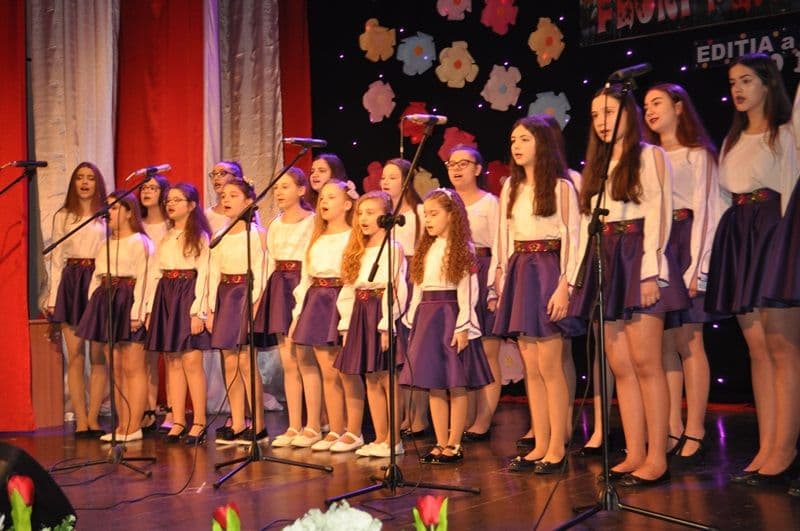 Flori pentru mama 2019_modern_ (4)