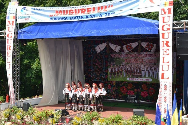 Ansambluri Festivalul Mugurelul 2019_005