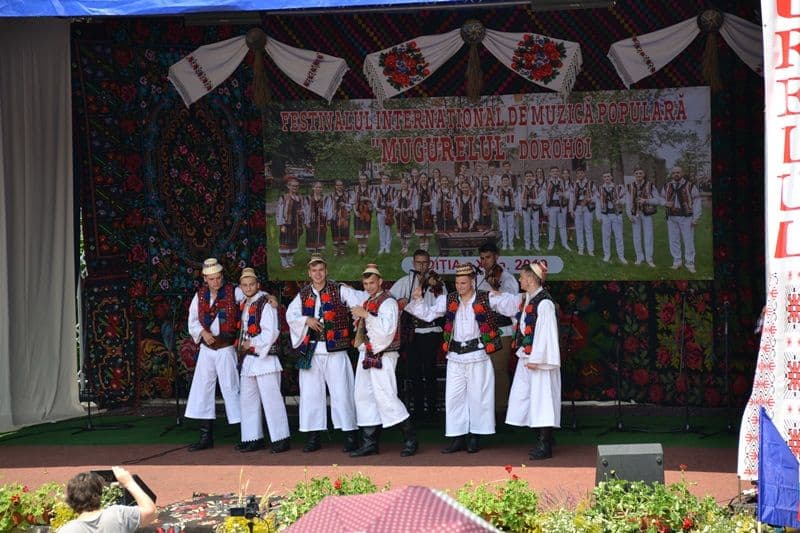 Ansambluri Festivalul Mugurelul 2019_007