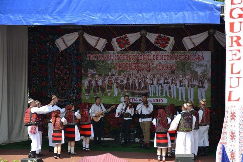 Ansambluri Festivalul Mugurelul 2019_008