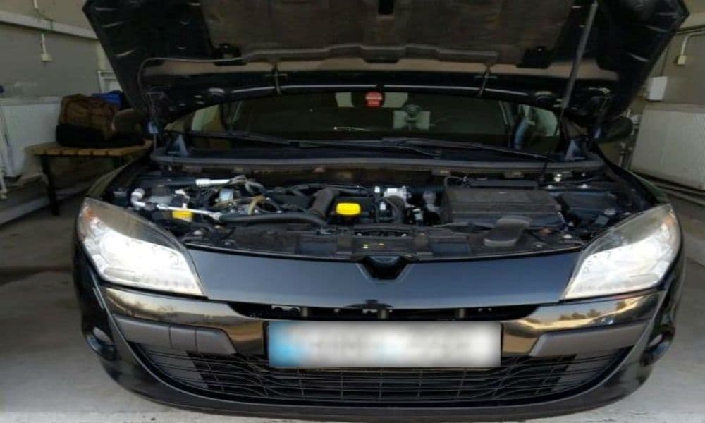 renault blindat cu tigari 01
