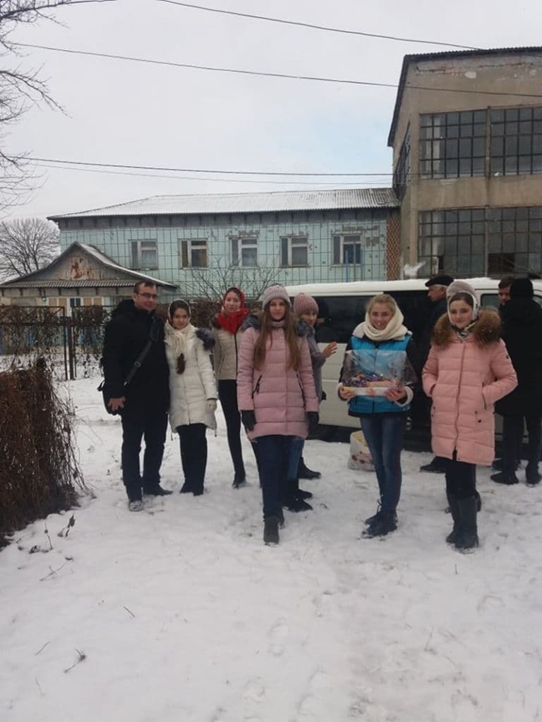 Omul care daruieste 16