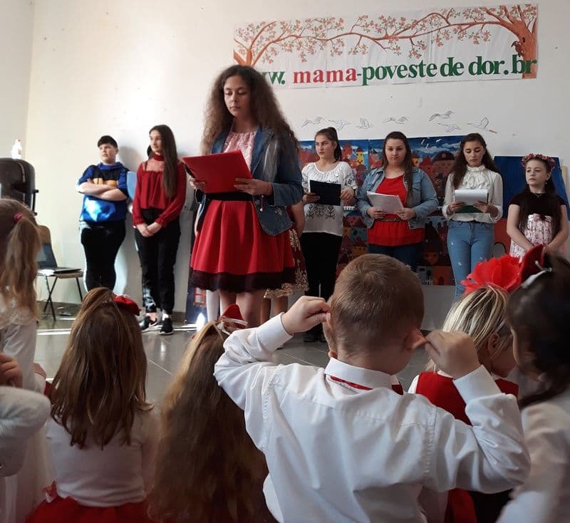 Activitate 8 martie Braesti 03
