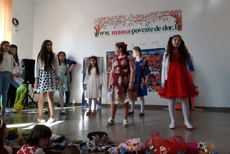 Activitate 8 martie Braesti 06