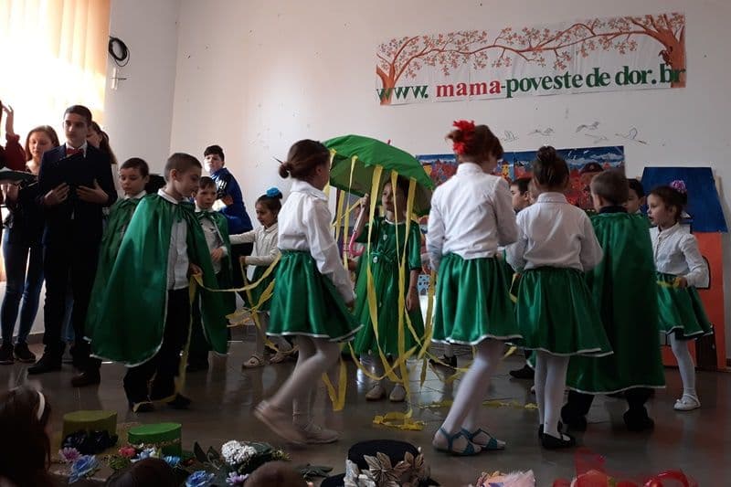 Activitate 8 martie Braesti 07